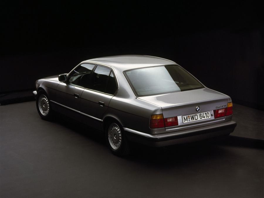  BMW 520i Sedan 1987 года  (фото 4 из 4)